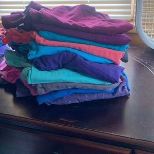 13 greys anatomy scrub tops. Extra small